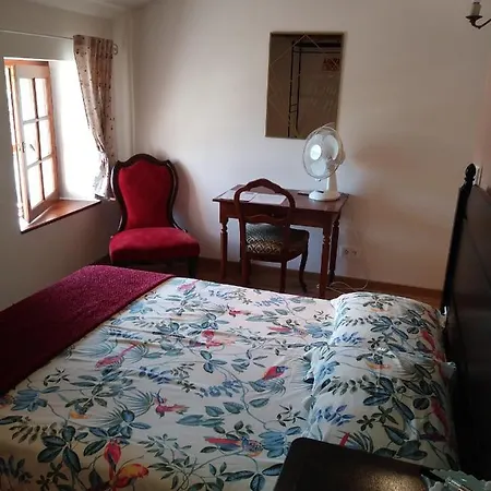 לינה וארוחת בוקר Numero 34 Burie